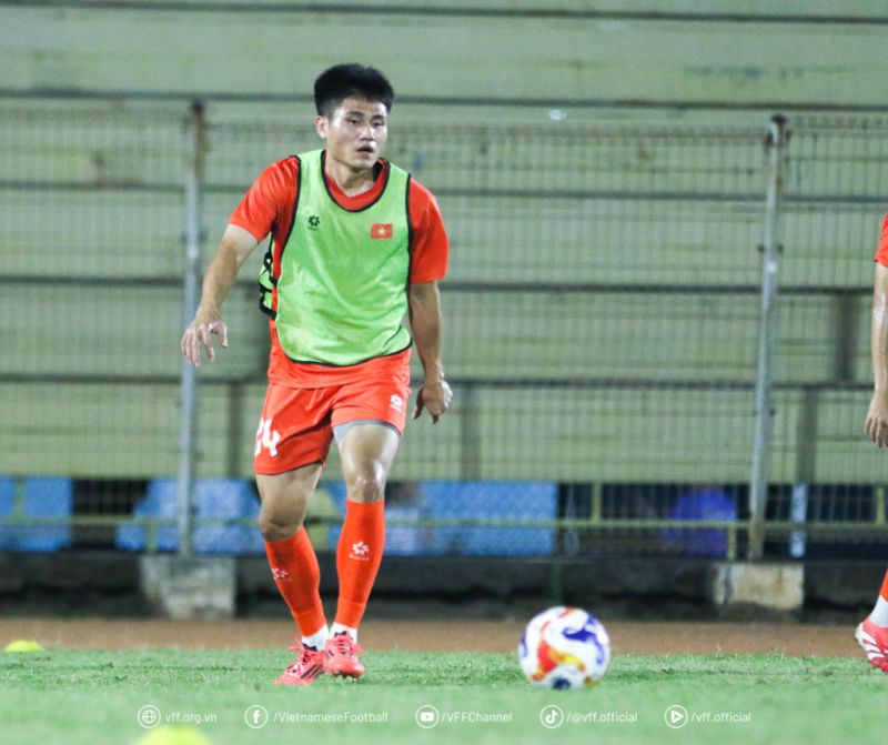 Tien ve Nguyen Phi Hoang cua tuyen U23 Viet Nam. Anh: VFF