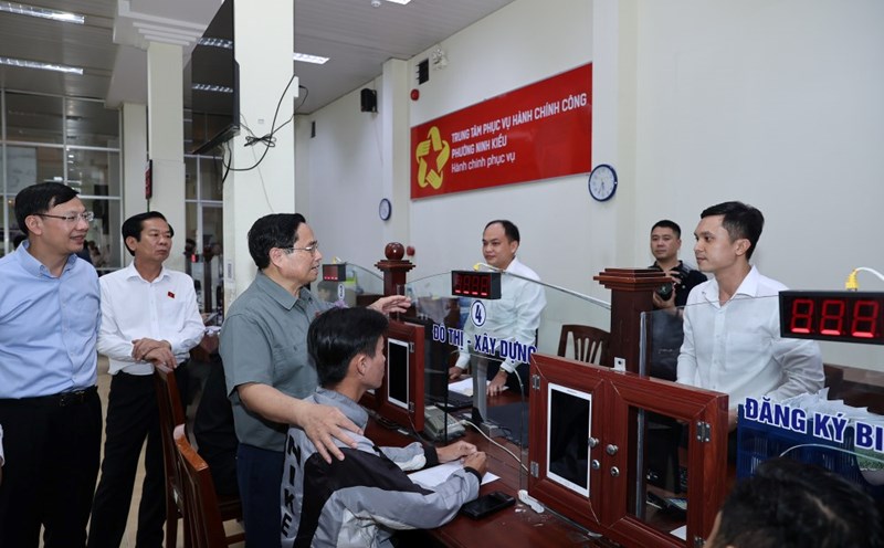 Đồng Nai rà soát tình trạng cò làm giấy tờ tại Trung tâm Phục vụ hành ...