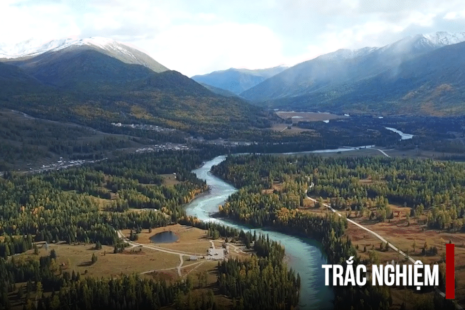 Khám phá một Trung Quốc khác lạ ở Tân Cương