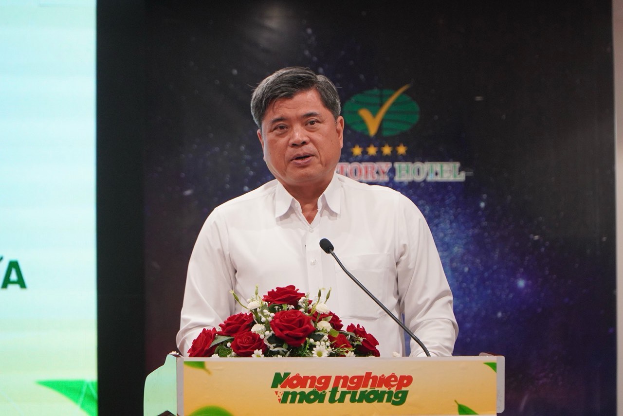 Thu truong Bo Nong nghiep va Moi truong Tran Thanh Nam tai buoi dien dan vao sang nay (18.7). Anh: Ly Linh