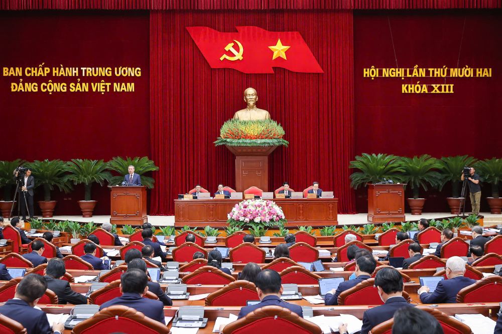 Hoi nghi Trung uong lan thu 12 khoa XIII khai mac sang 18.7 tai Ha Noi. Anh: Nhat Bac