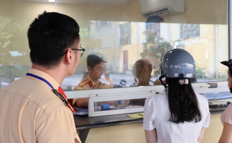 The Traffic Police Department has just issued a directive to completely resolve the pending driver's license examination records. Photo: Traffic Police Department