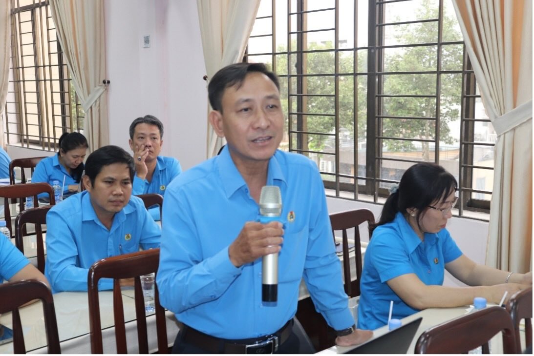 Dai bieu tham gia dong gop y kien tai Hoi nghi. Anh: Luu Hung.
