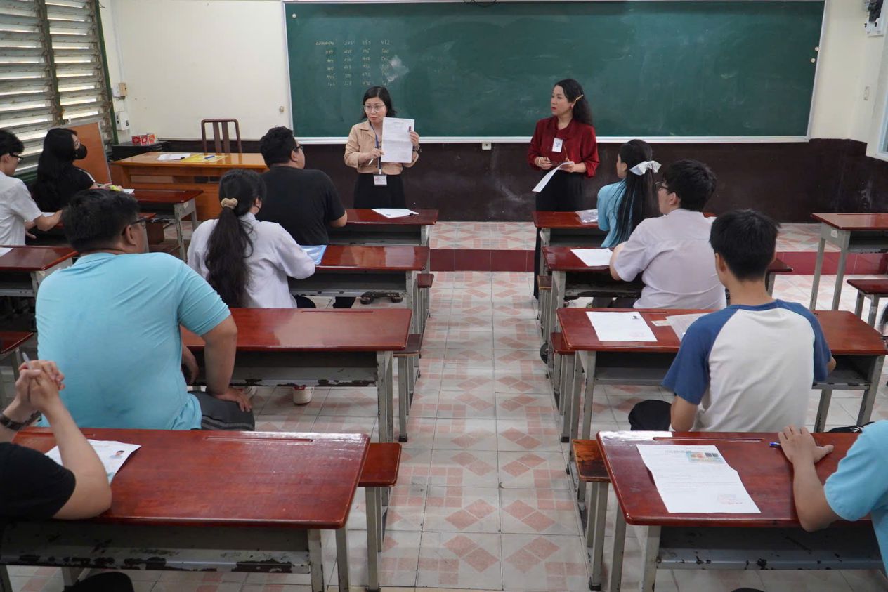 Candidates taking the 2025 high school graduation exam in Ho Chi Minh City. Photo: Chan Phuc
