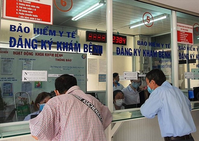 Proposal to expand the list of medical examination and treatment services to receive 100% health insurance. Photo: Nam Duong