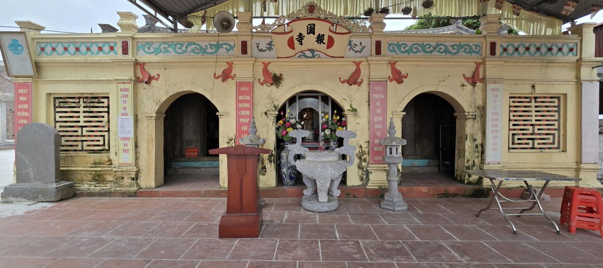 Chua Bao Quoc truoc khi bi chay. Anh: Trung Du