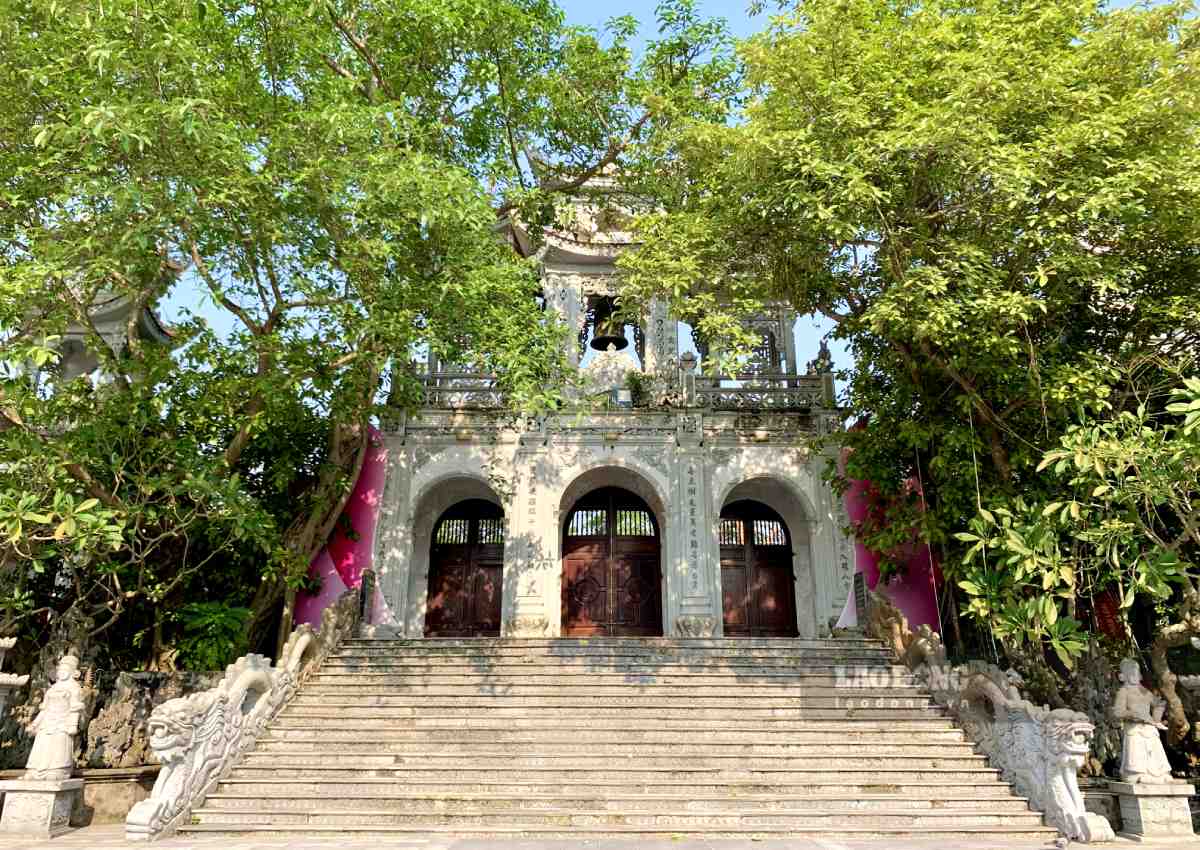 Den Tien La