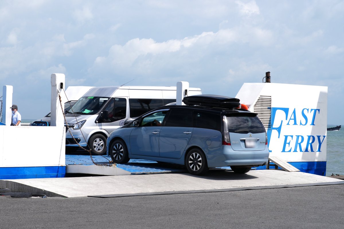 There were quite a lot of vehicles choosing to take a ferry from Vung Tau to Can Gio to get to Ho Chi Minh City and vice versa on the morning of July 19. Photo: Thanh An