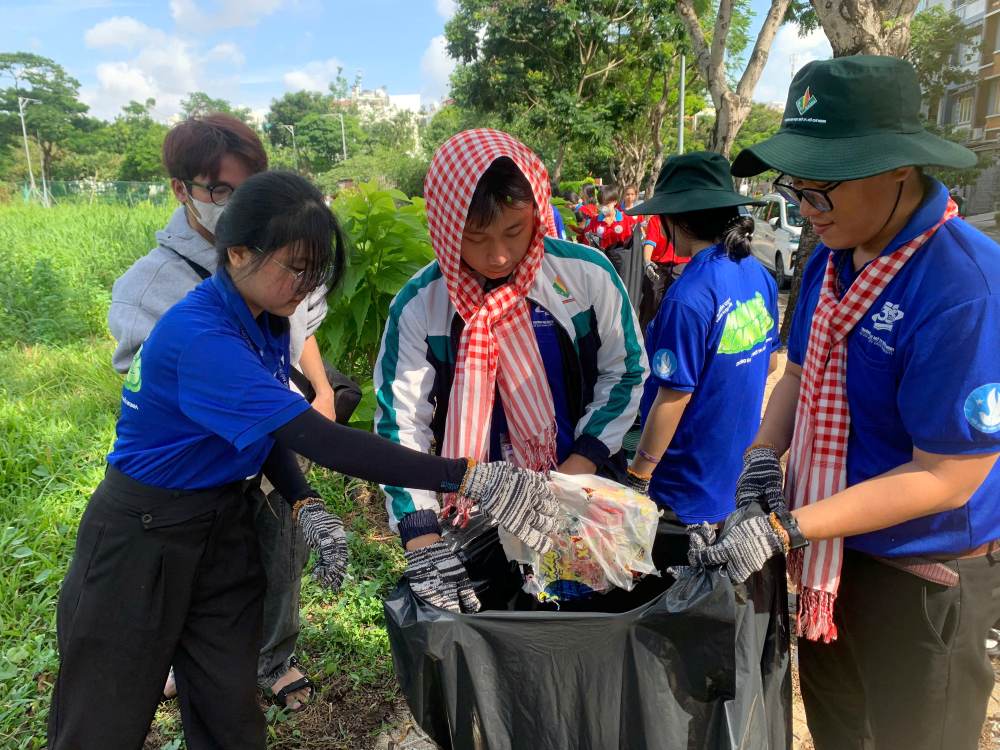 Muchas actividades difunden el espiritu de la vida verde que se mantiene en la sala Tan Hung. Foto: Thanh Thanh