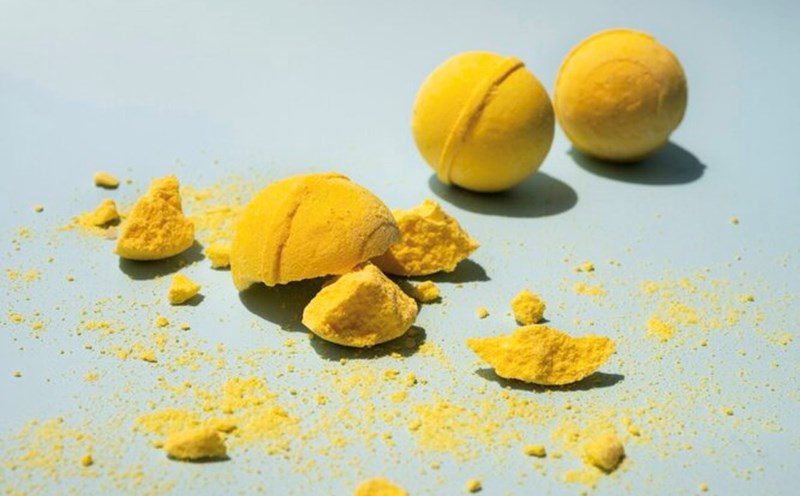 Is it good to drink turmeric and fish oil together? Photo: Thuy Duong