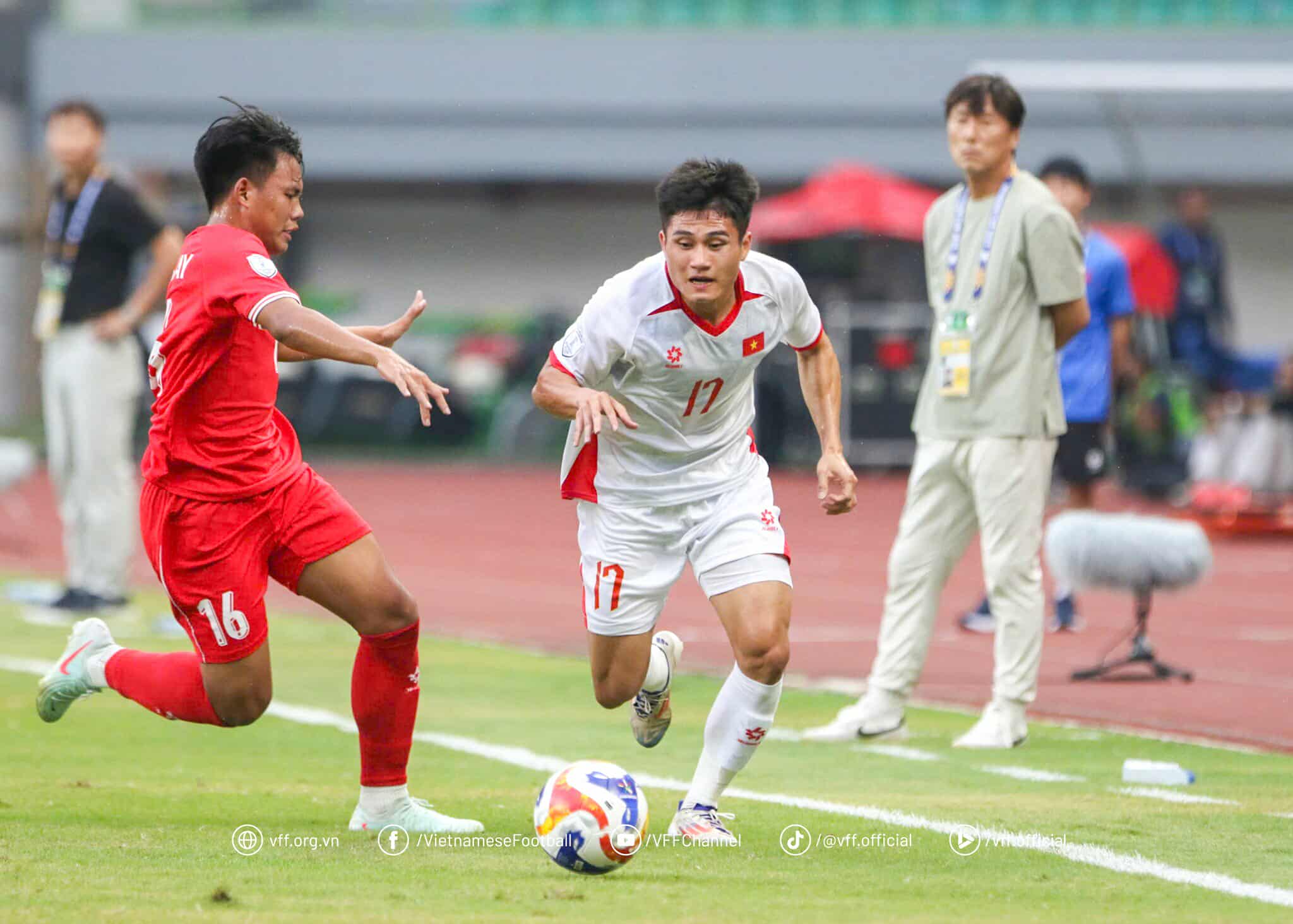 U23 Viet Nam nhap cuoc tu tin. Anh: VFF