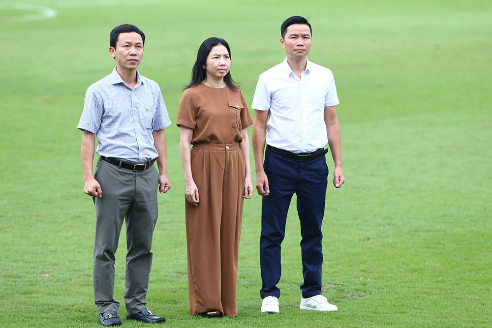 Cac dai bieu tham du le khai mac. Anh: Quoc An