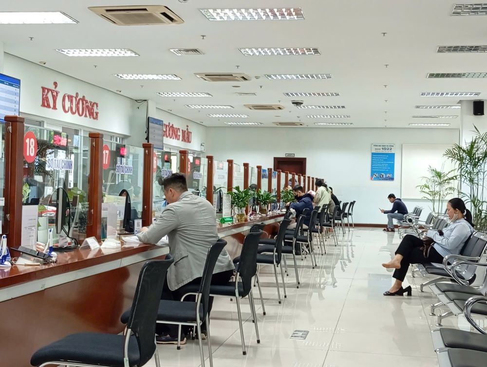 People reported their attitudes over the phone, and the Da Nang Department of Finance accepted and corrected them. Photo: Tran Thi