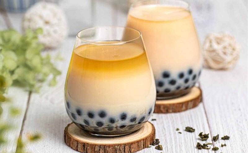 The habit of drinking too much milk tea can increase the risk of obesity and damage the kidneys. Photo: Xinhua.