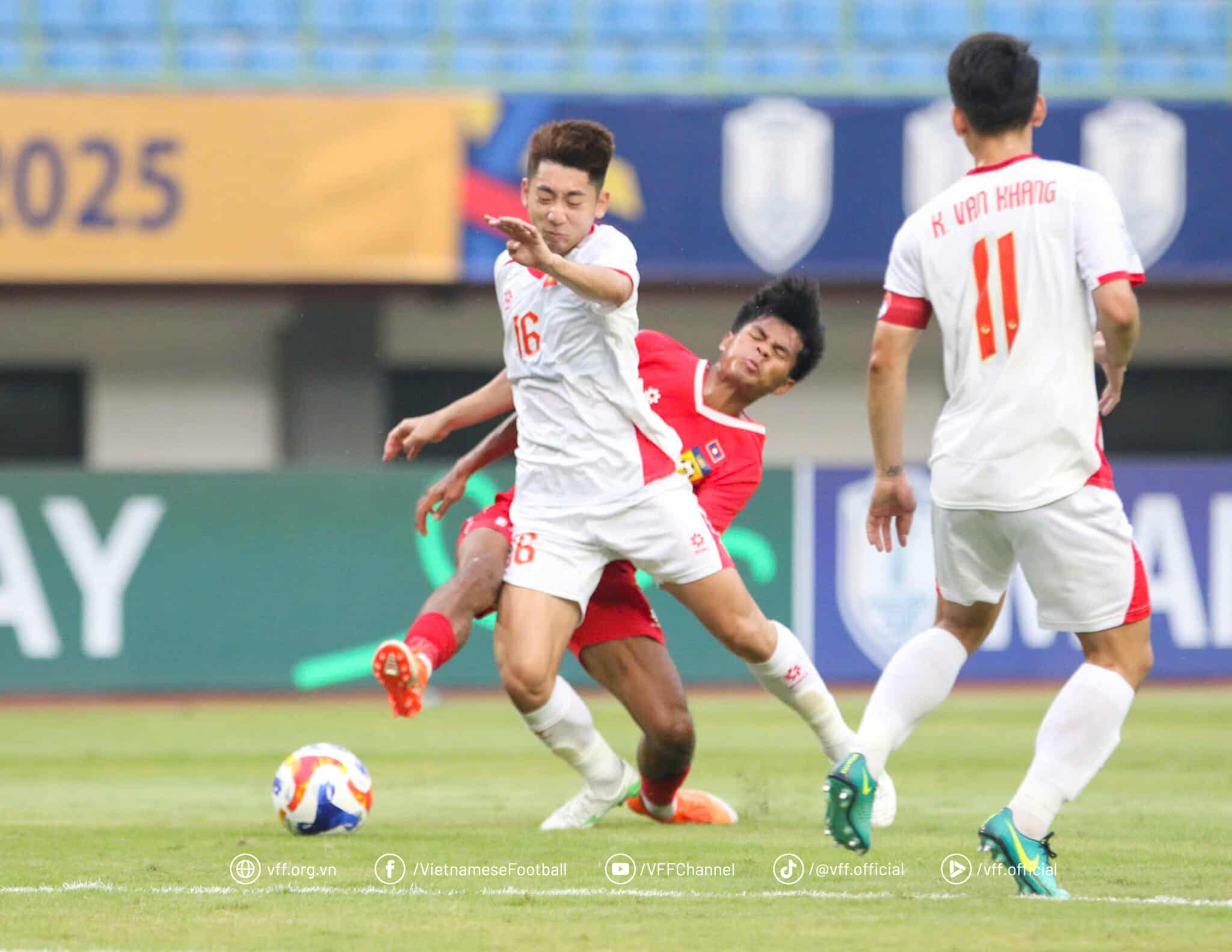 U23 Vietnam showed their superiority against U23 Laos. Photo: VFF