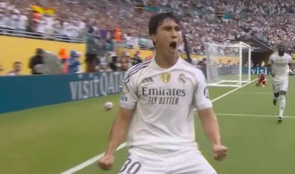 레알 마드리드 유벤투스에 1-0 승리. FPT Play 비디오에서 캡처한 사진