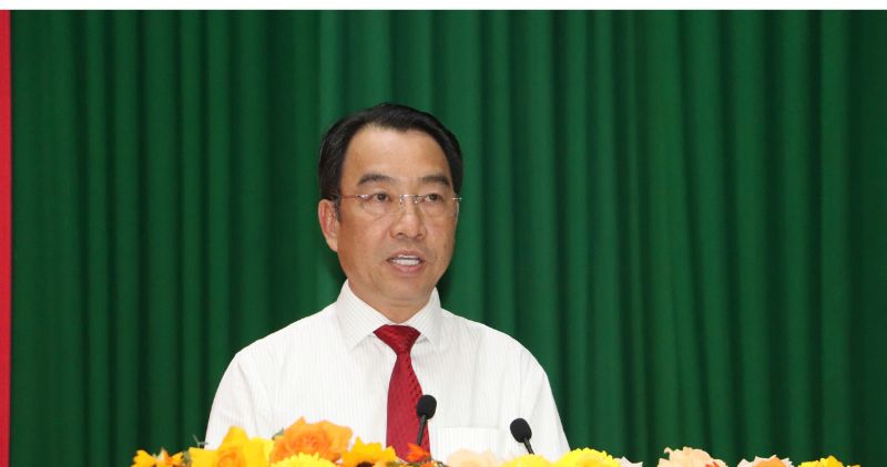 Ong Lu Quang Ngoi - Chu tich UBND tinh Vinh Long phat bieu tai hoi nghi. Anh: Hoang Loc