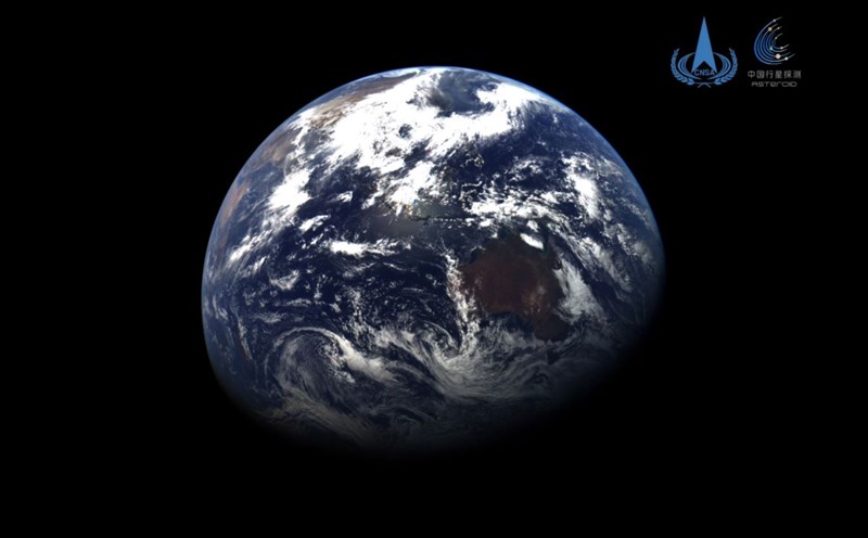 China's Tianjin 2 took a photo of the Earth. Photo: CNSA