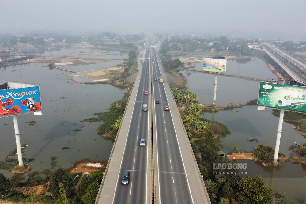 Tuyen cao toc Noi Bai - Lao Cai doan qua tinh Phu Tho. Anh: To Cong.