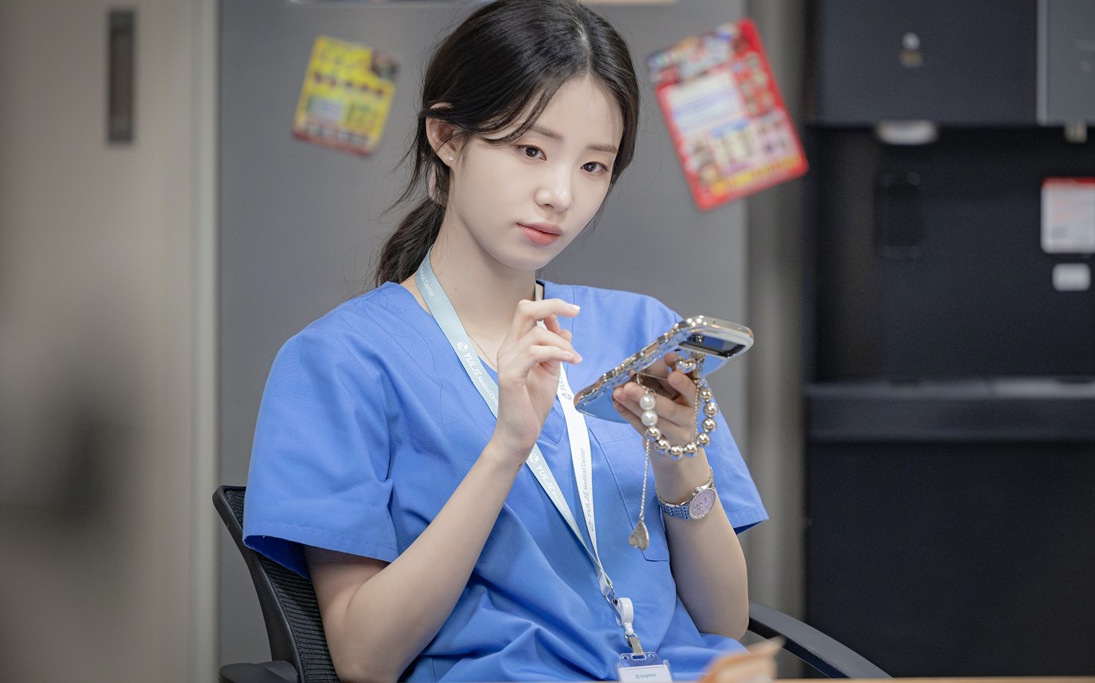 Shin Si Ah in the movie The Life of a Resident Doctor. Photo: Producer/Net Netflix