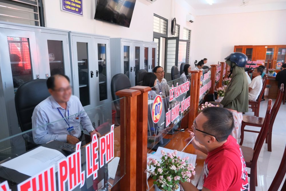 Focus on training civil servants according to job requirements. Photo: Phong Linh