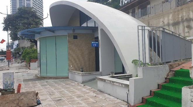 Xây xong nhà vệ sinh 4,5 tỉ đồng ở Bãi Cháy nhưng không có nước hoạt động