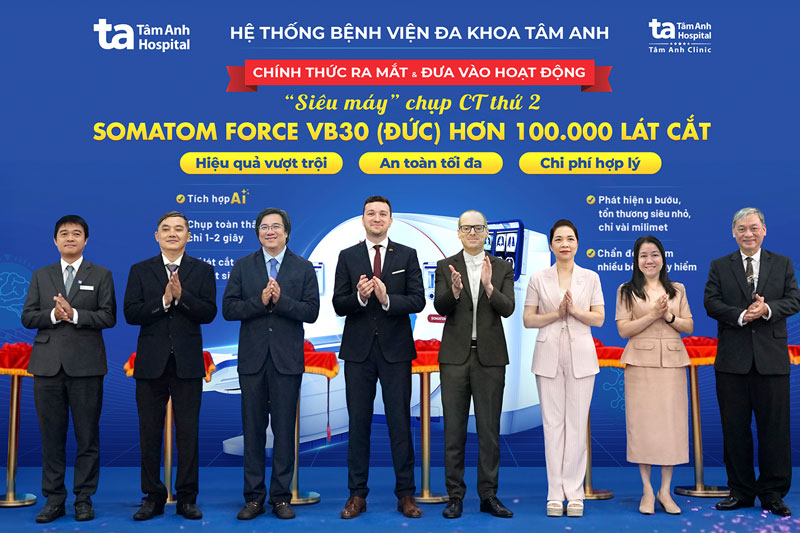 Phó Tổng Lãnh sự, Đại diện Tổng Lãnh sự quán CHLB Đức tại Việt Nam Christopher Scholl phát biểu tại lễ công bố vận hành “siêu máy” CT. Ảnh: Bệnh viện Đa khoa Tâm Anh
