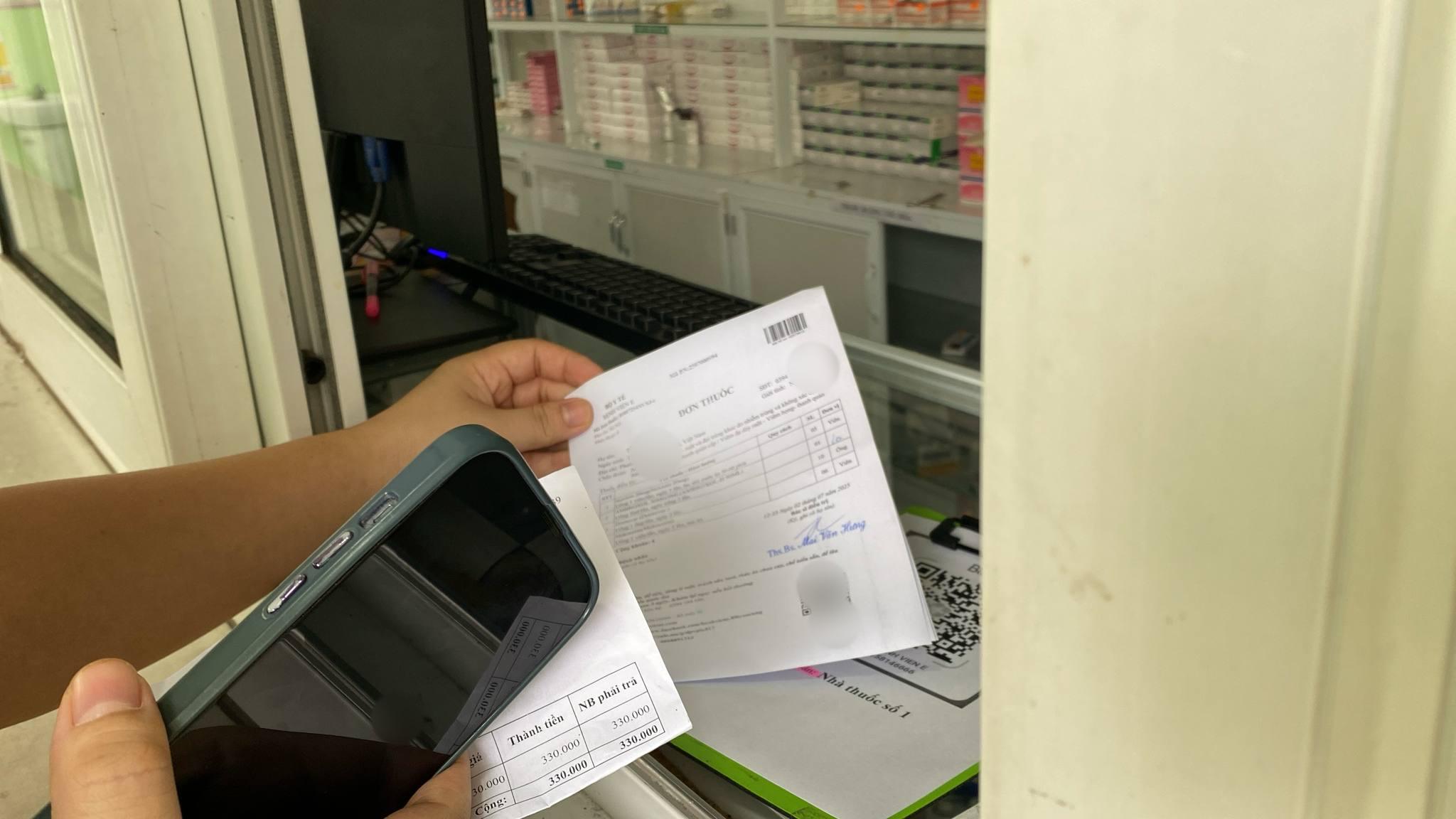 Co nhung loai thuoc bi thieu, nguoi benh phai cam don thuoc ra ben ngoai mua. Anh: Thuy Linh