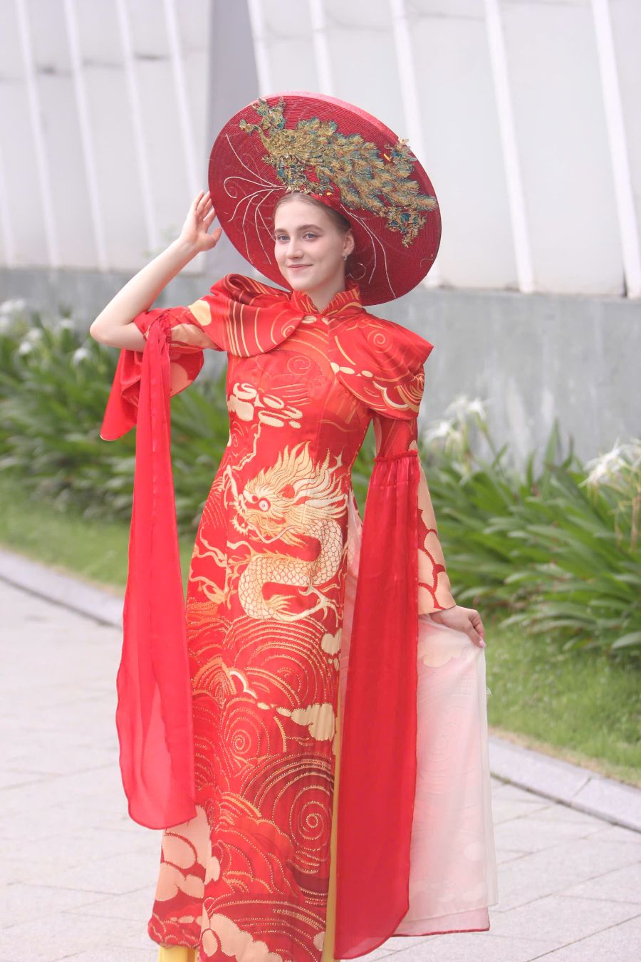 Polina Sarapova cua Korabelka (Nga) voi ve dep cua bup be. Day la lan thu hai lien tiep co duoc de cu vao danh sach hoa khoi VTV Cup. 