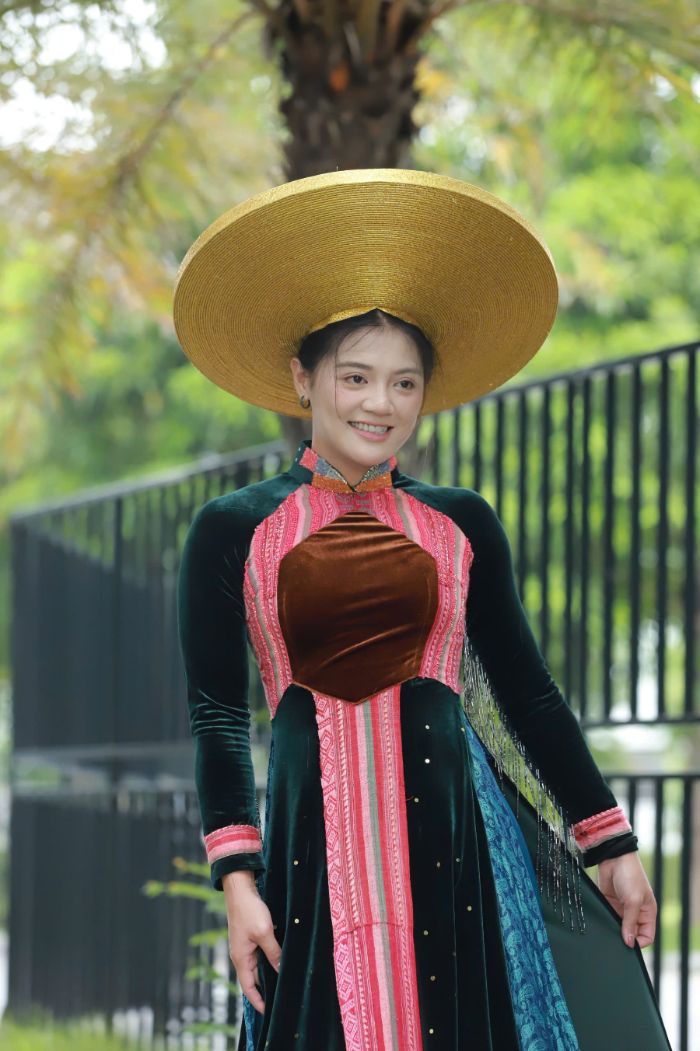 Trong khi do, Chen Chieh cua doi Dai Loan (Trung Quoc) khong giau duoc ve lo lang khi dung truoc nhieu may quay.  
