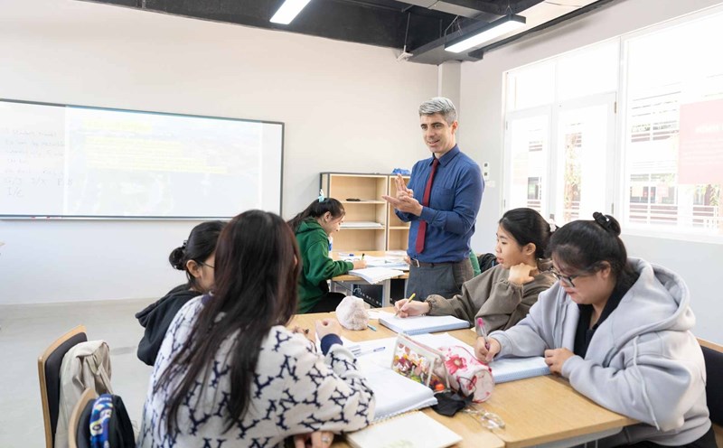 Eastern International University enrolls students in university through 4 methods. Photo: Provided by EIU