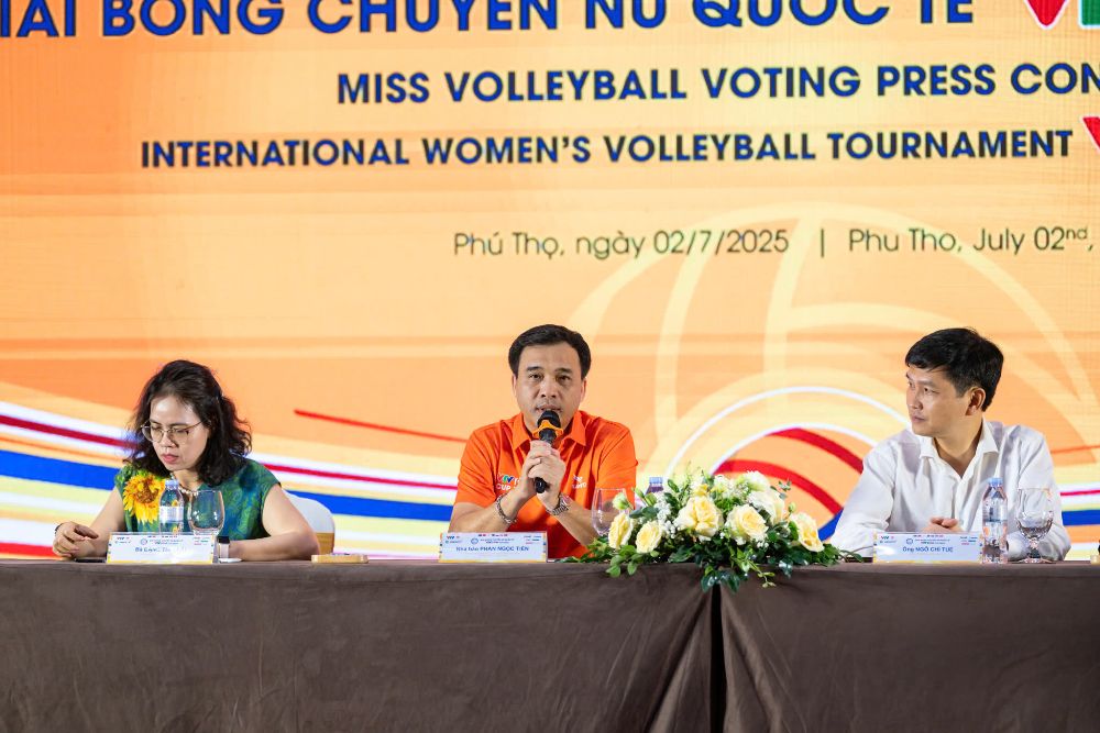 Nha bao Phan Ngoc Tien neu tieu chi binh chon Hoa khoi VTV Cup 2025. Anh: Quyet Thang