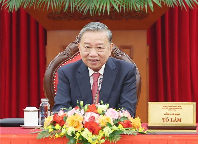 또 람 총서기 도널드 트럼프 미국 대통령과 전화 통화. 사진: TTXVN