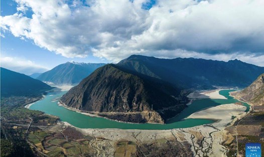 Quang cảnh khu vực Mainling của sông Yarlung Zangbo ở khu tự trị Tây Tạng, tây nam Trung Quốc. Ảnh: Xinhua