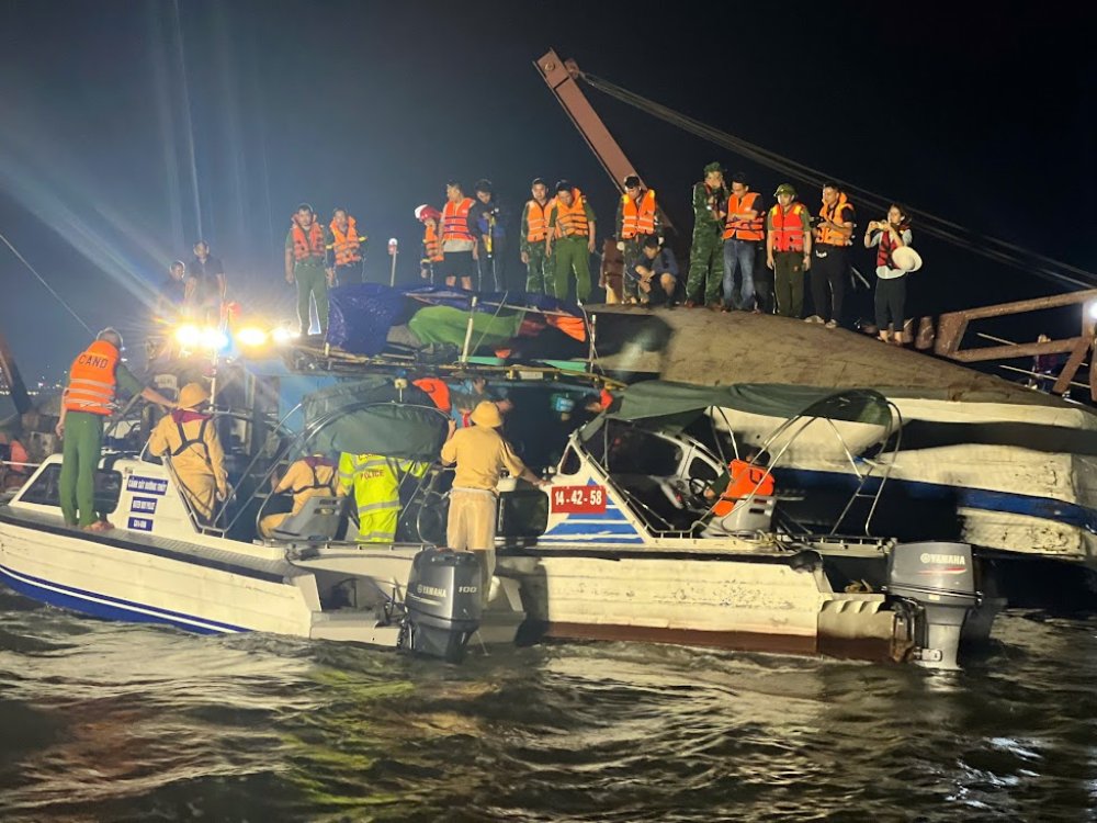 긴급 구조 브리지 유람선 전복 사고 구조 실종자 수색. 사진: VGP