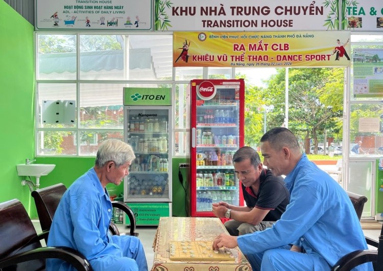Khu “nha trung chuyen” tai Benh vien Phuc hoi chuc nang Thanh pho Da Nang la khong gian sinh hoat doi song hang ngay cho benh nhan, nguoi khuyet tat. Anh: Song Han