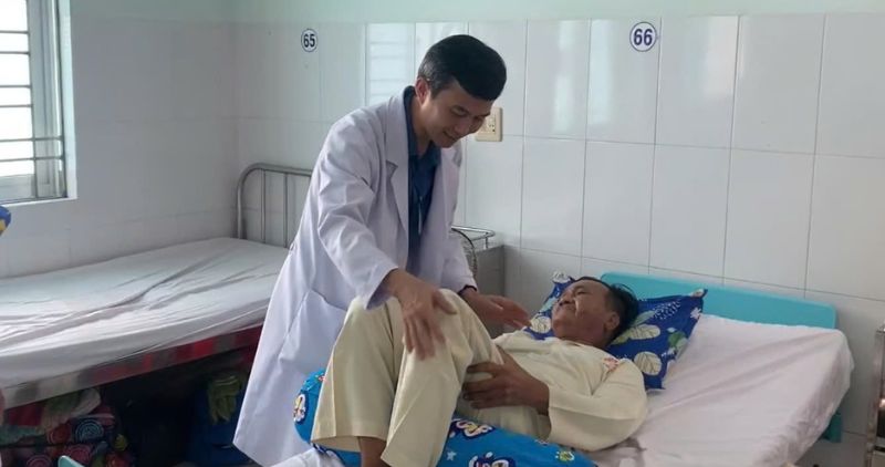 Sau sap nhap, kham benh tai co so y te o Vinh Long van thuan tien. Anh: Hoang Loc