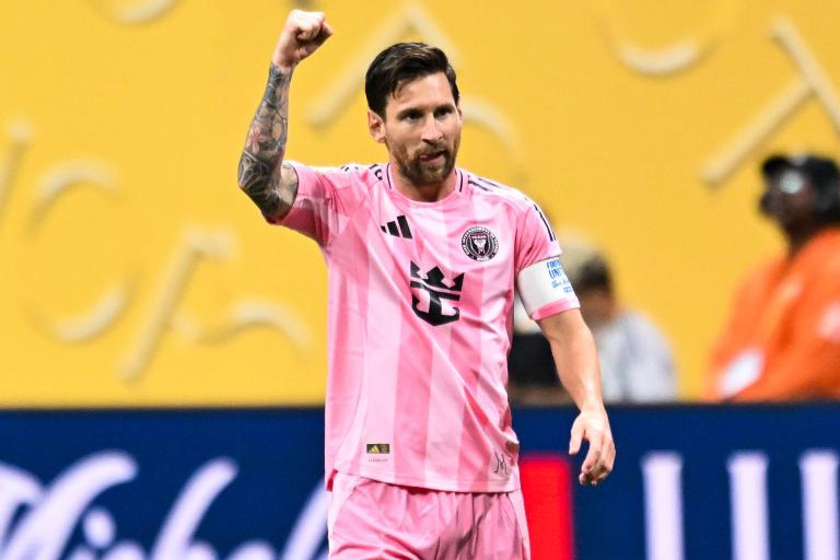 메시는 인터 마이애미의 5-1 승리에서 2골을 넣고 1도움을 기록했습니다. 사진: 신화통신