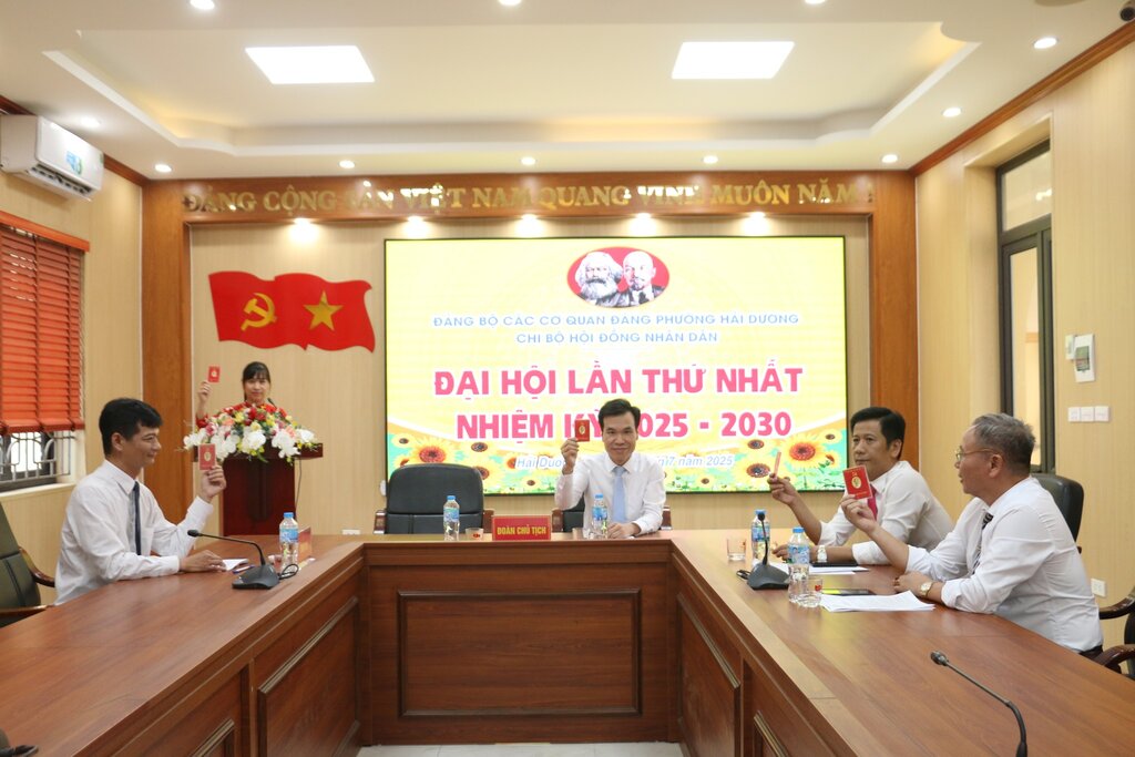 Hai Duong 구 당 지부 총회는 처음으로 2단계 모델에 따릅니다. 사진: Hai Duong 구