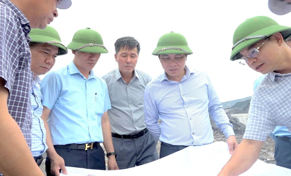 Lanh dao Tap doan TKV di kiem tra tai nhieu khu vuc co nguy co cao anh huong boi mua bao tai  