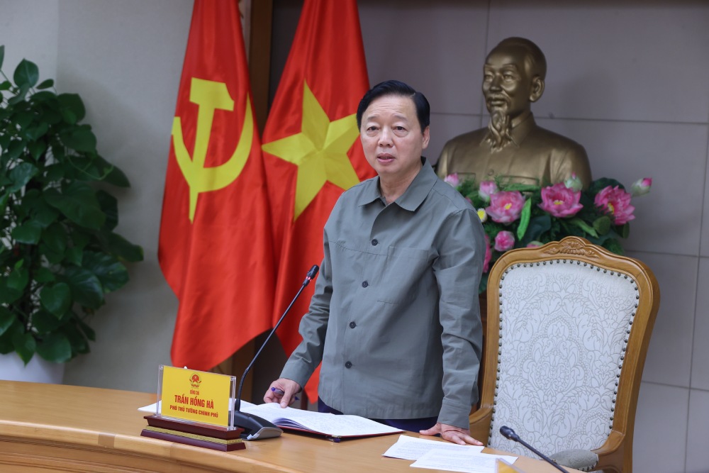 제3호 태풍 대응에 대해 쩐홍하 부총리는 국민의 생명을 보호하는 것이 최우선 과제라고 요청했습니다. 사진: VGP