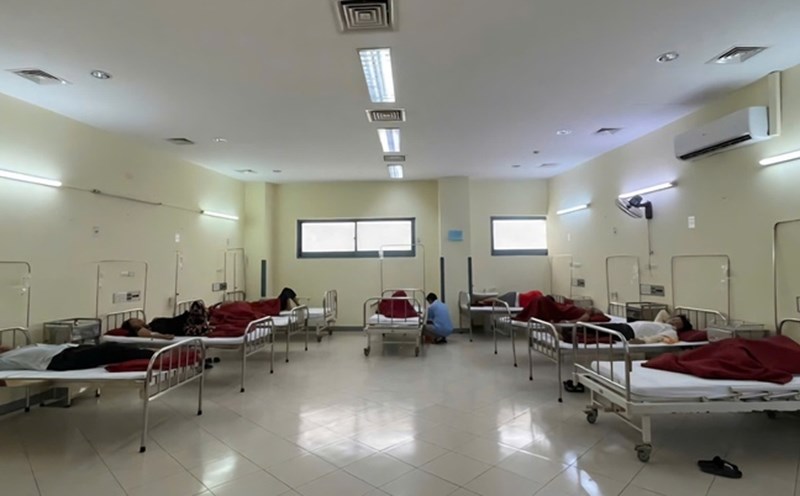 Patients were hospitalized with symptoms of abdominal pain and nausea. Photo: A.H