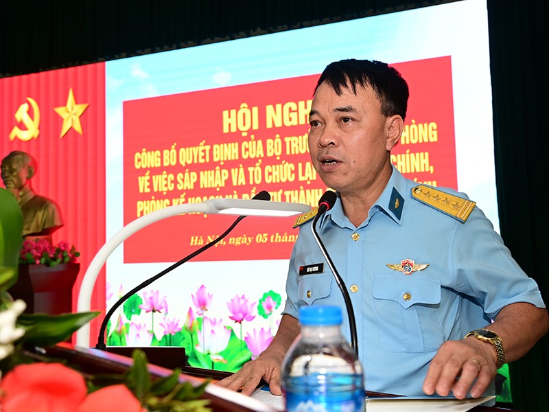 Army Colonel Vu Dai Duong was appointed to the position of Deputy Commander of the Air Defense - Air Force. Photo: phongkhongkhongquan.vn
