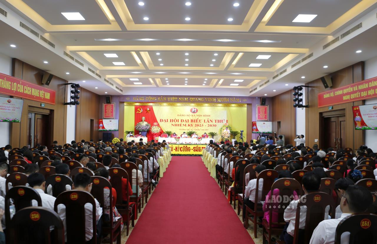Hon 170 dai bieu dai dien cho 2.200 dang vien du hoi nghi. Anh: Van Duc.