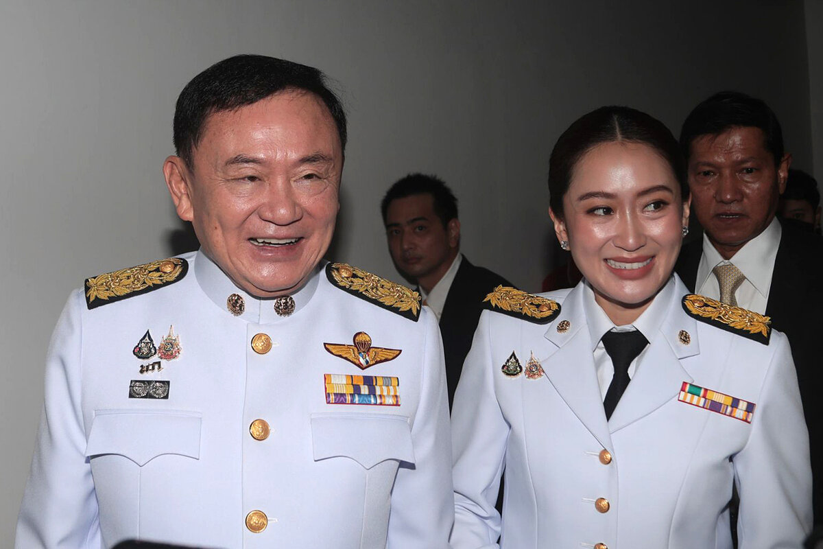 탁신 시나와트라 씨와 그의 딸 파에통탄 시나와트라. 사진: 신화통신