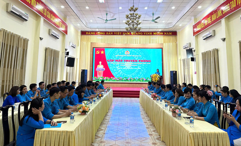 Chuong trinh gap mat truyen thong do LDLD tinh Lao Cai to chuc. Anh: Manh Hung