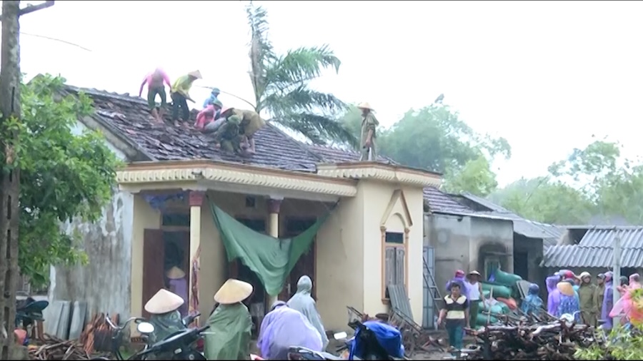 台風前に家を縛り付けるよう住民に指導