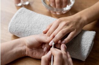 Doing nails regularly can have many health effects. Photo: Thuy Duong