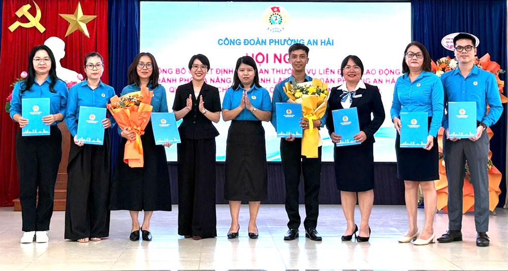 ダナン市アンハイ区労働組合執行委員会を設立。写真:Tra Van