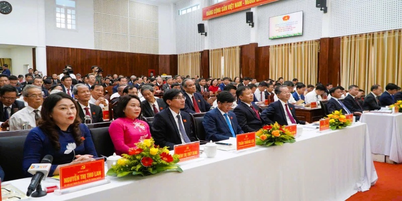Lanh dao chu chot cua TP.Da Nang du Dai hoi Dang bo phuong Ban Thach (dia ban trung tam cua Quang Nam cu). Anh: Truong An